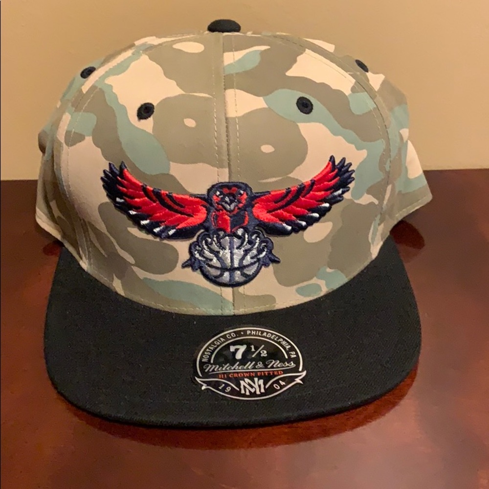 Atlanta Hawks Camo Mitchell & Ness Fitted Hat Cap